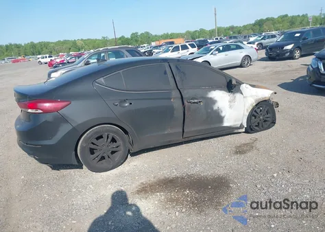 2017 Hyundai Elantra Value Edition z USA, uszkodzony, nr VIN KMHD84LF5HU237195